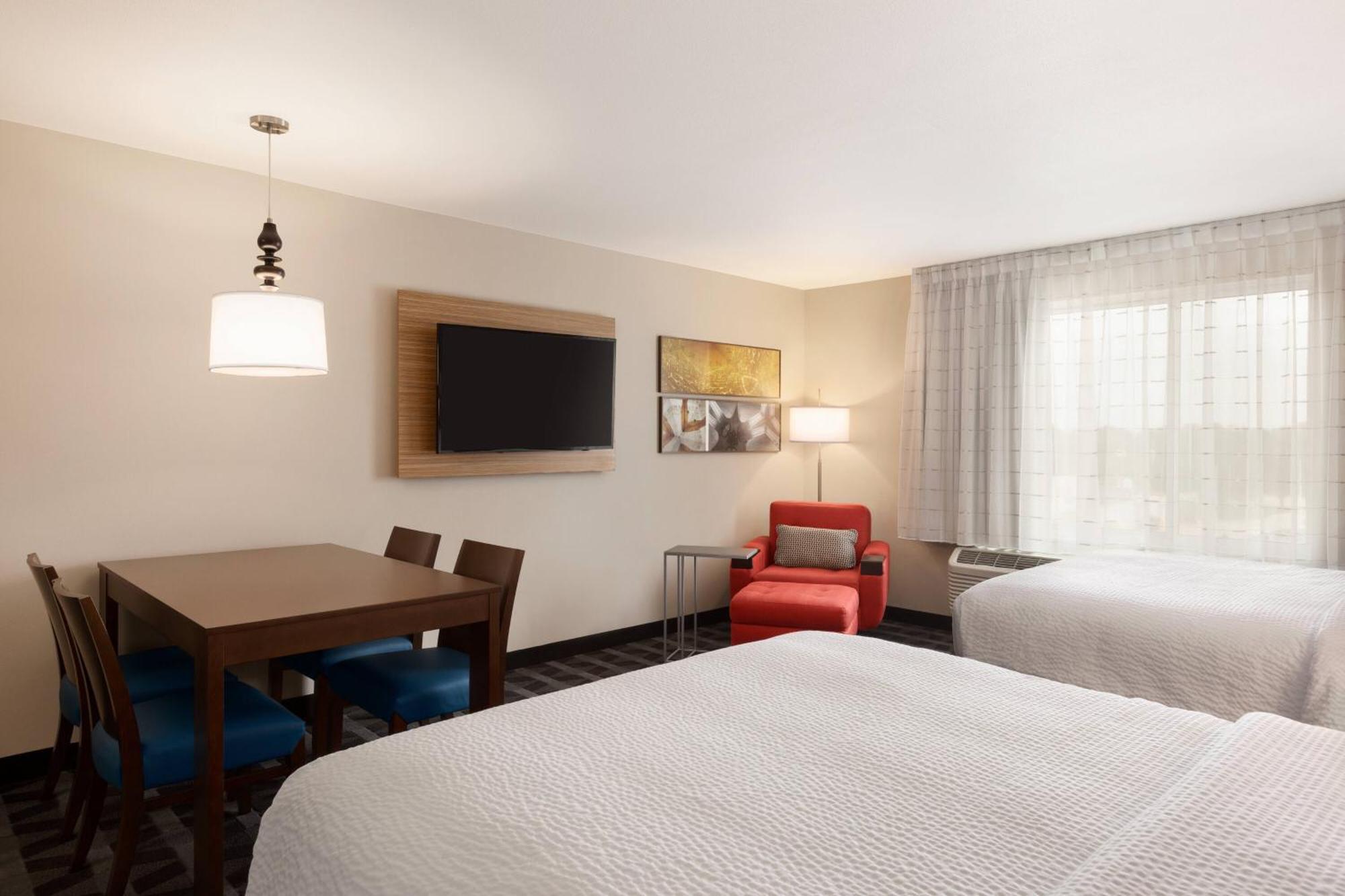 Towneplace Suites Cedar Rapids Marion Exterior photo